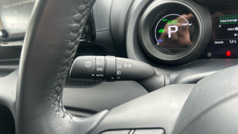 Toyota Yaris 1.5 Hybrid Design 5dr CVT Hybrid Hatchback